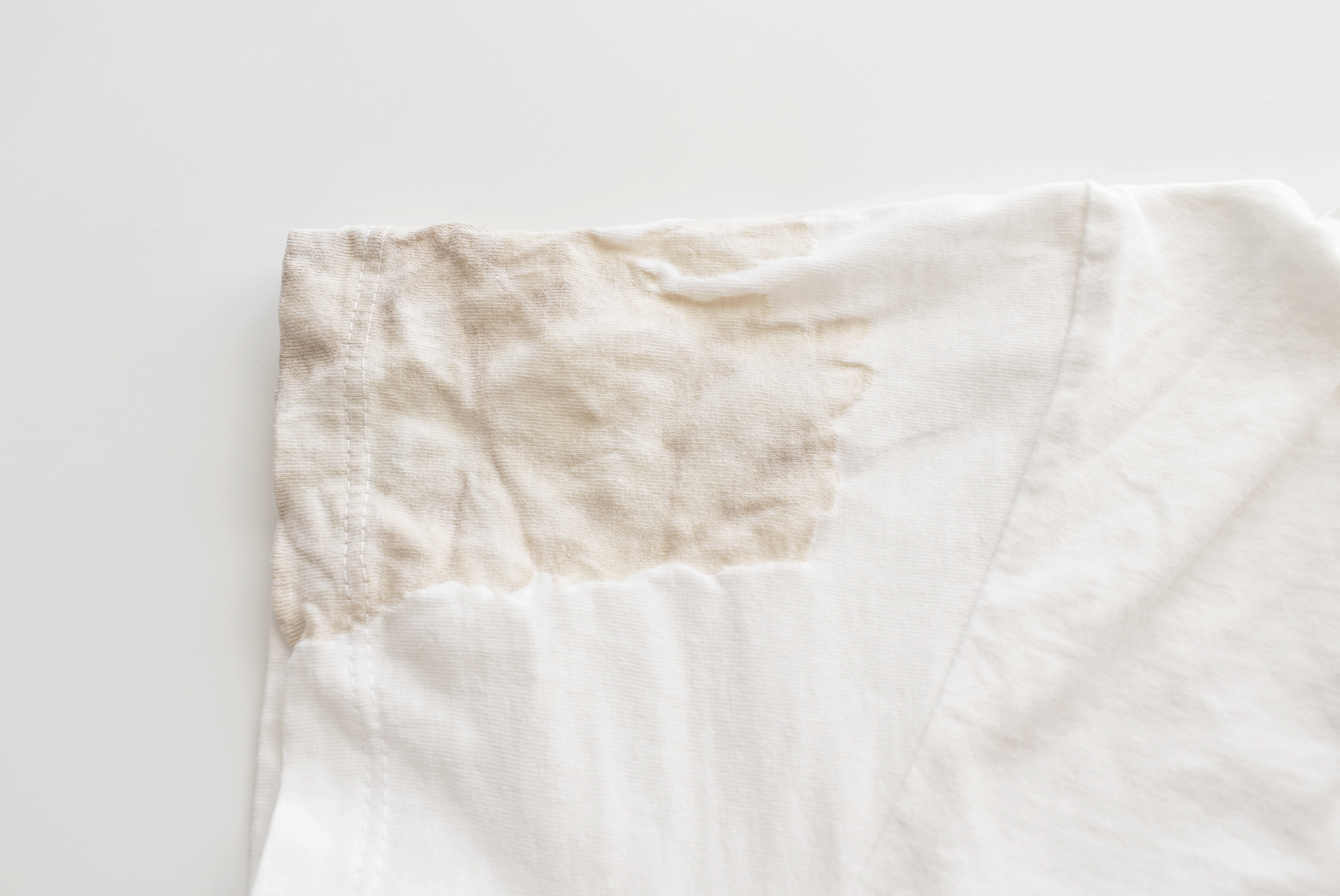 Hvordan fjerne fettflekker